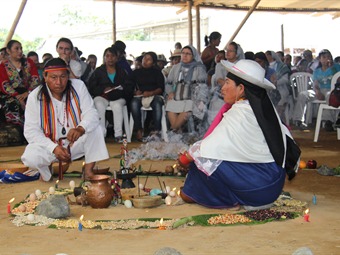 Grafica alusiva a Cómo encadenaron a la madre tierra y a la gente. Una historia del norte del Cauca