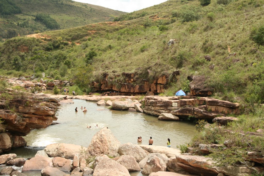 Grafica alusiva a El agua y la riqueza de la naturaleza, base de los conflictos ambientales. El caso de Curití en Santander